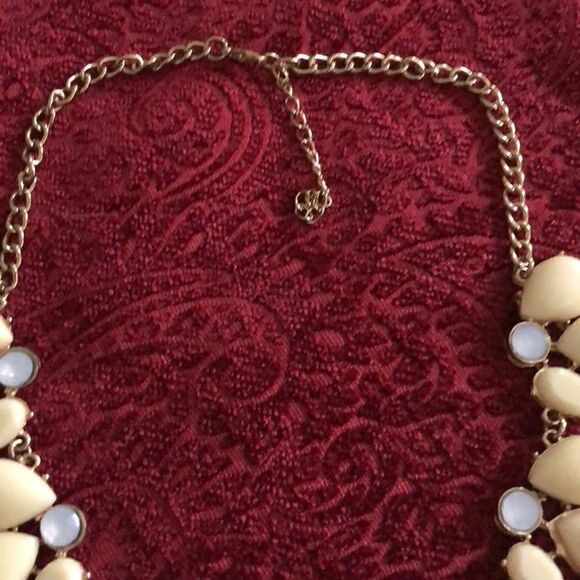 Vintage beautiful neutral career necklace Y2K - Picture 6 of 7
